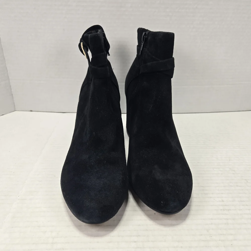 Bella Vita Arlette Black Suede Chelsea Ankle Booties Block Heel Boots Size 8.5
